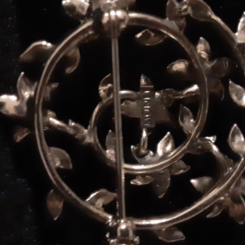 Vintage Monet Signed Designed Brooch Multi Colore… - image 2